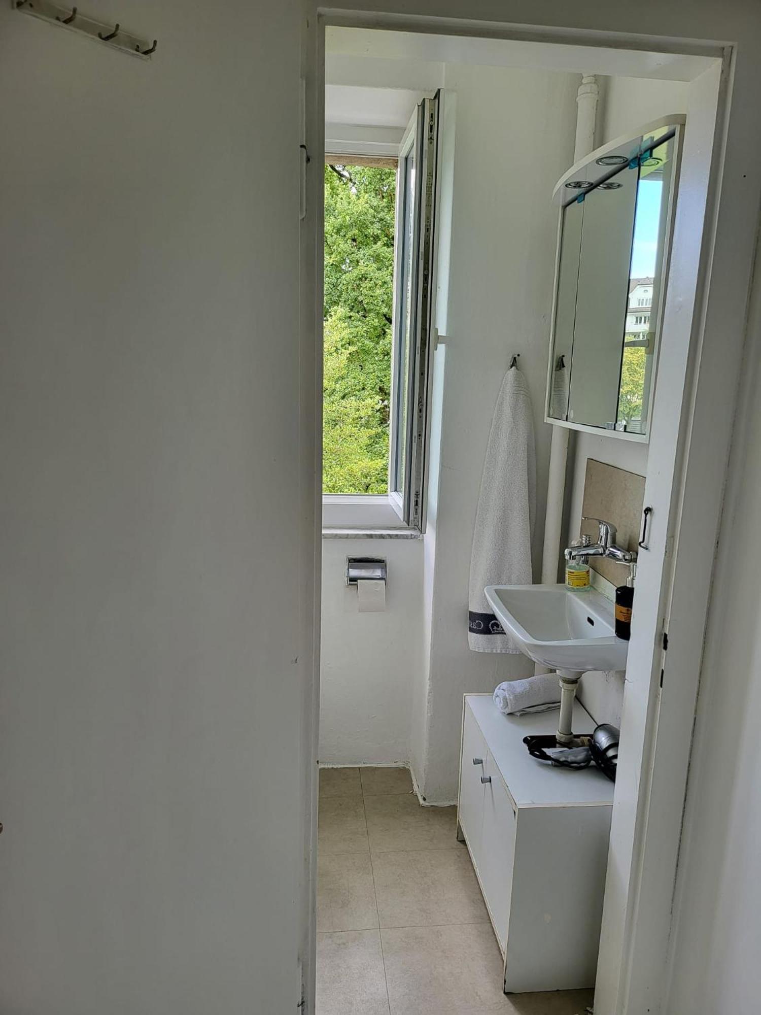 Bastis Central Guesthouse Lucerne City 외부 사진