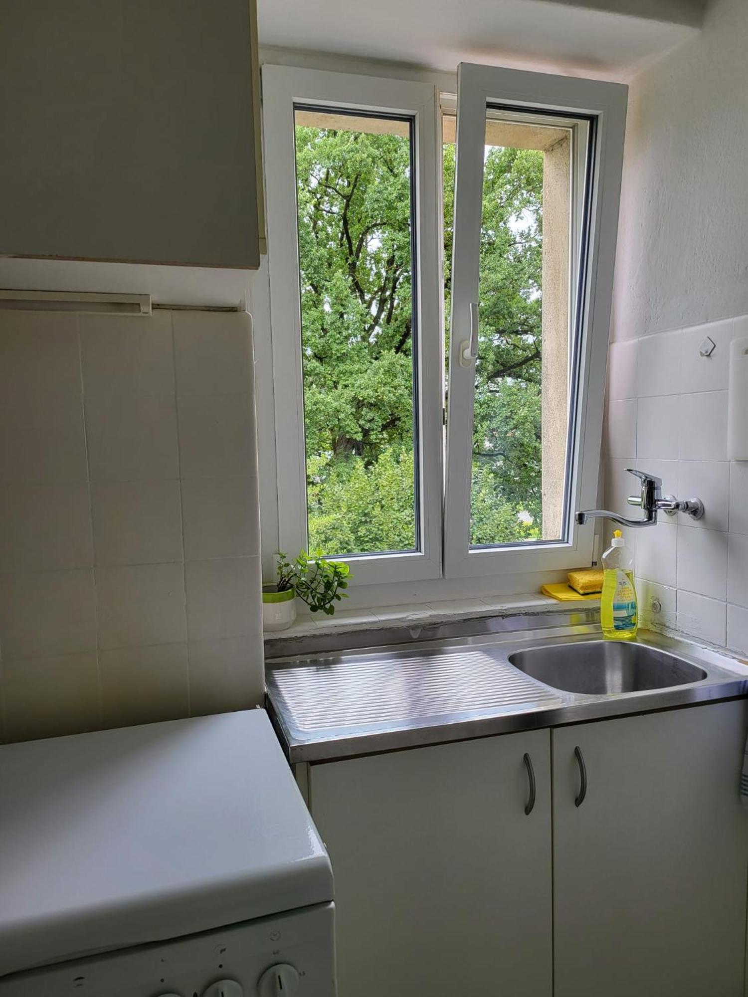 Bastis Central Guesthouse Lucerne City 외부 사진